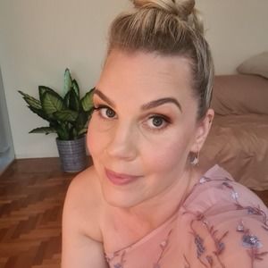 Meet your Posher, Renee